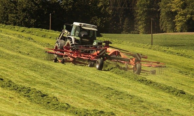 mezzo agricolo